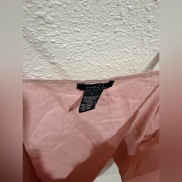 Pink blouse - Picture 2 of 3